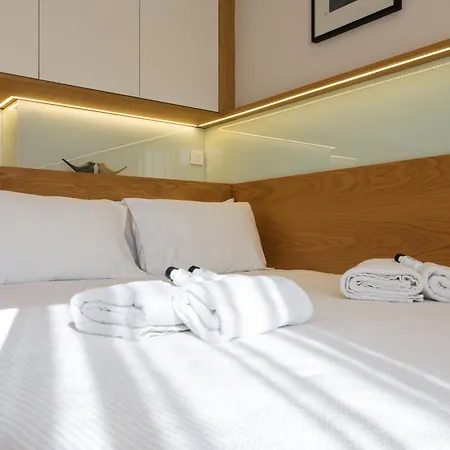 Daire Pinia Residences By Corfuescapes